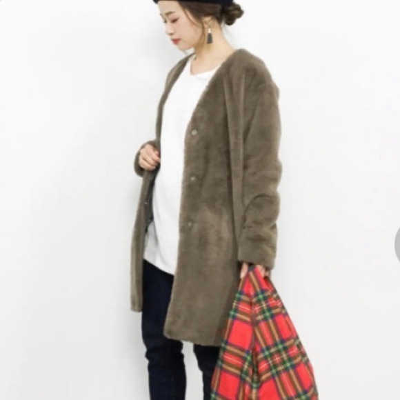 niko and.. Faux Fur long teddy bear coat brown oversized collarless size L EUC - Picture 5 of 11